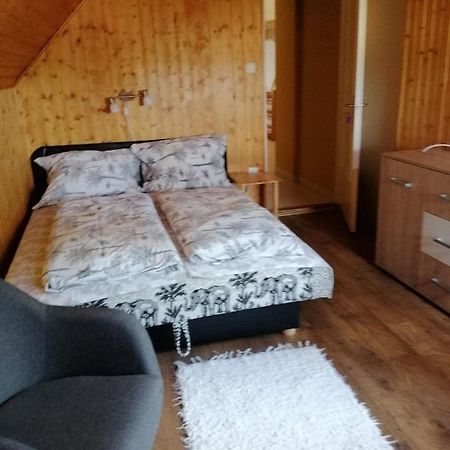 Balatonszabadi Fürdőtelep Goldenvendeghaz 빌라 외부 사진